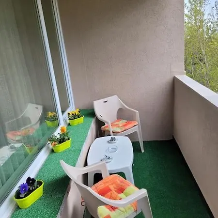 Ap.mihalevi 2bedrooms,living And Kitchen Apartamento